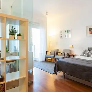 Santa Catarina - No Centro Da Com Garagem, Perto Do Timeout Market Lisboa